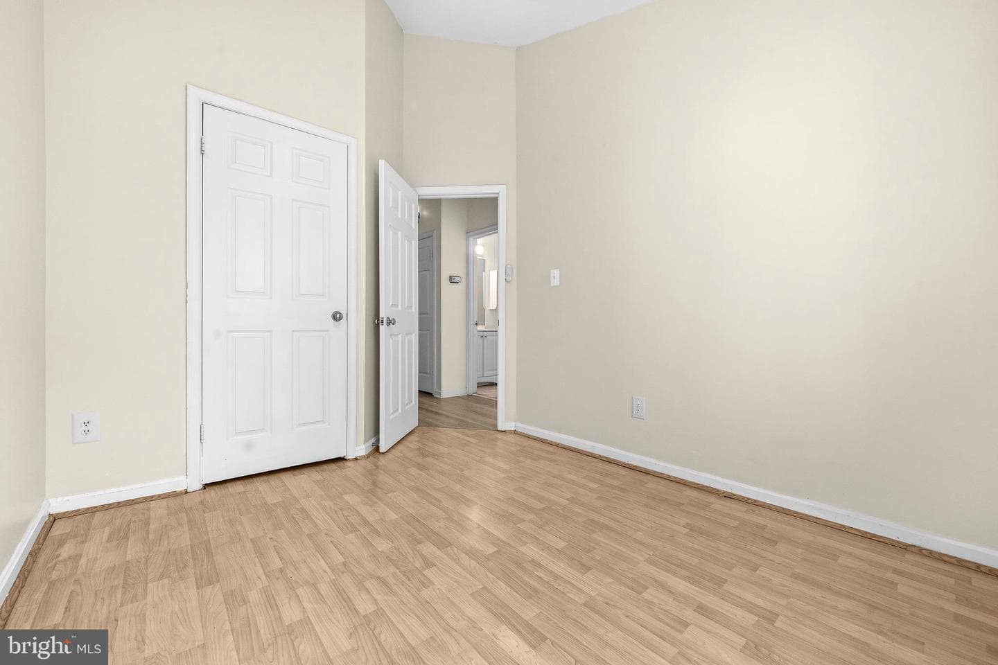 6016 Rockton Court photo 21