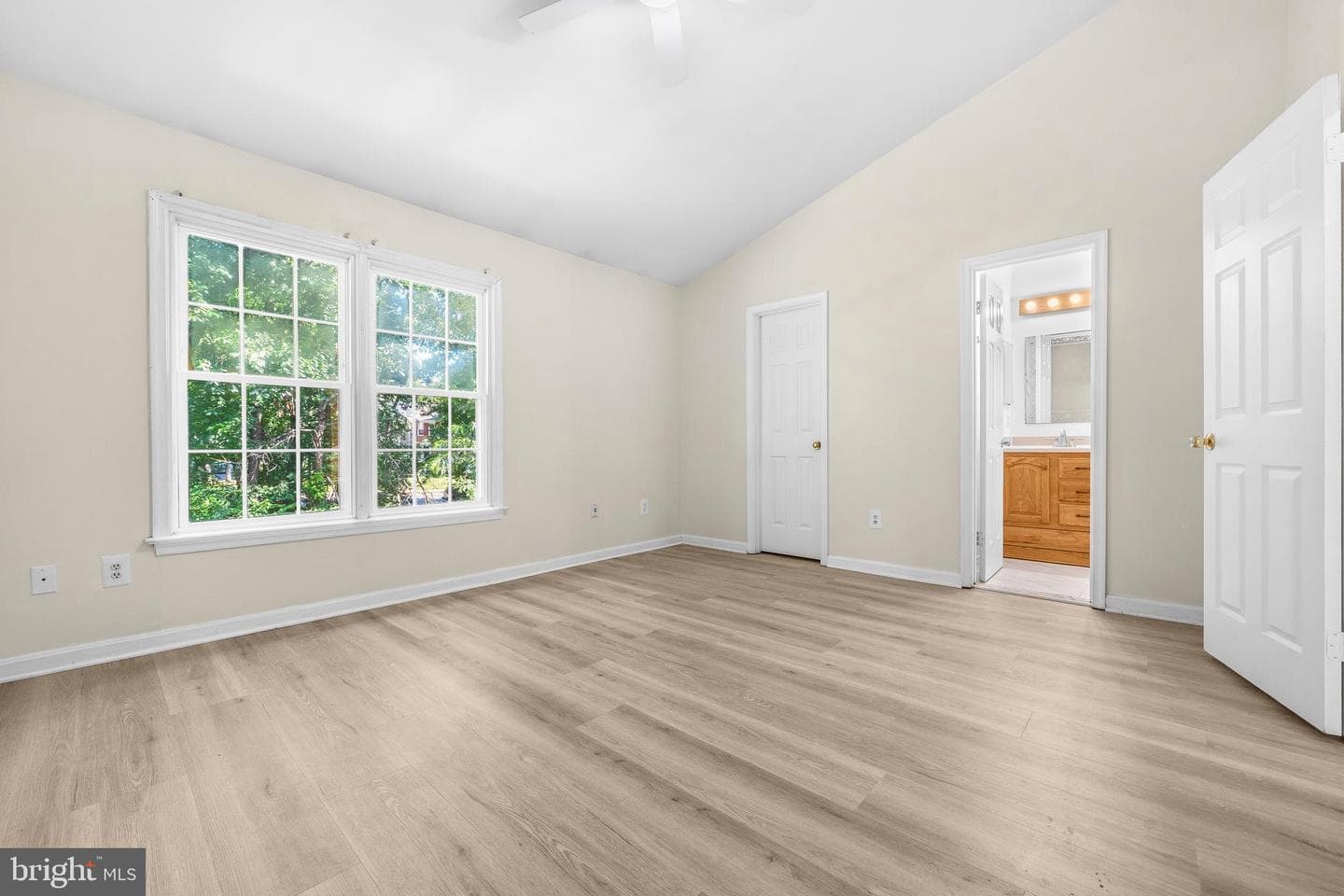 6016 Rockton Court photo 24