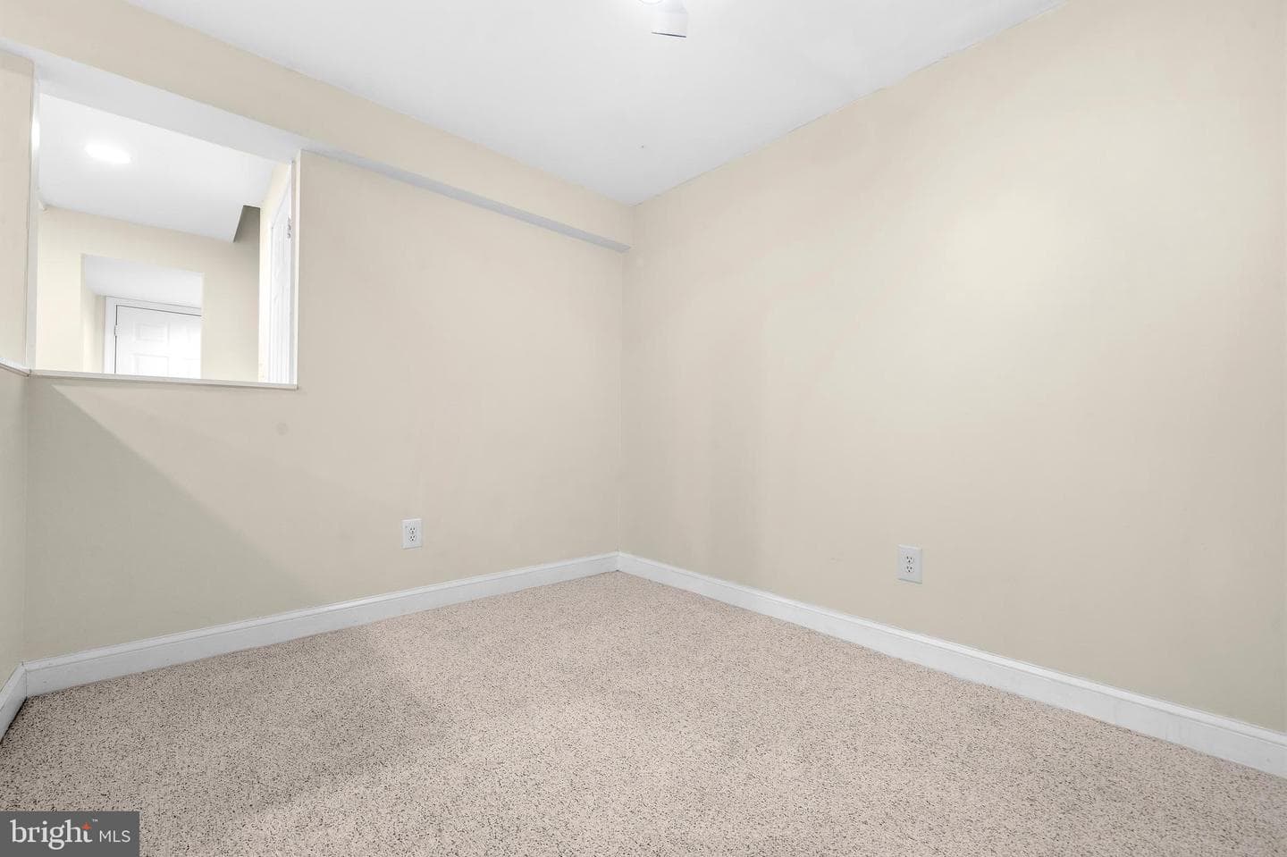 6016 Rockton Court photo 29