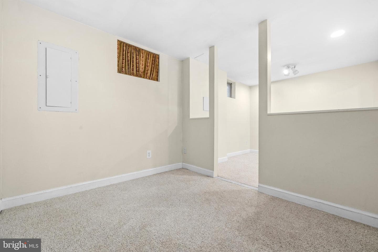 6016 Rockton Court photo 30
