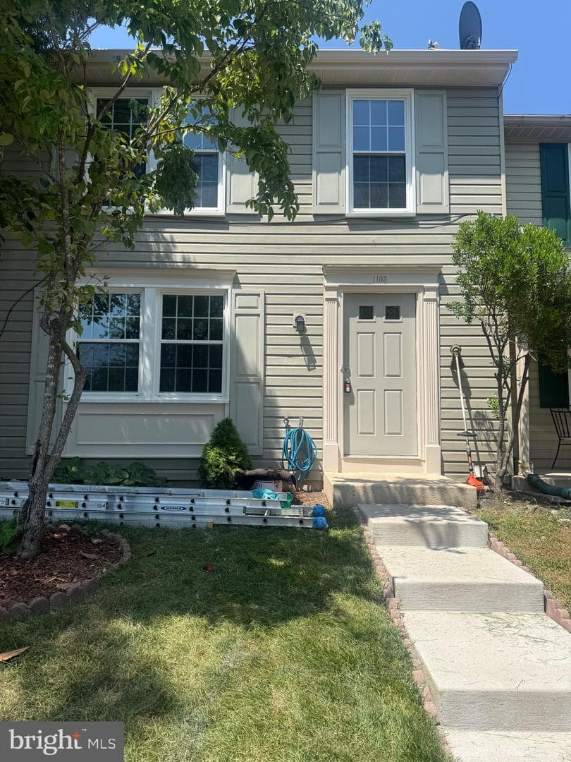 1103 Lopez Lane, Herndon