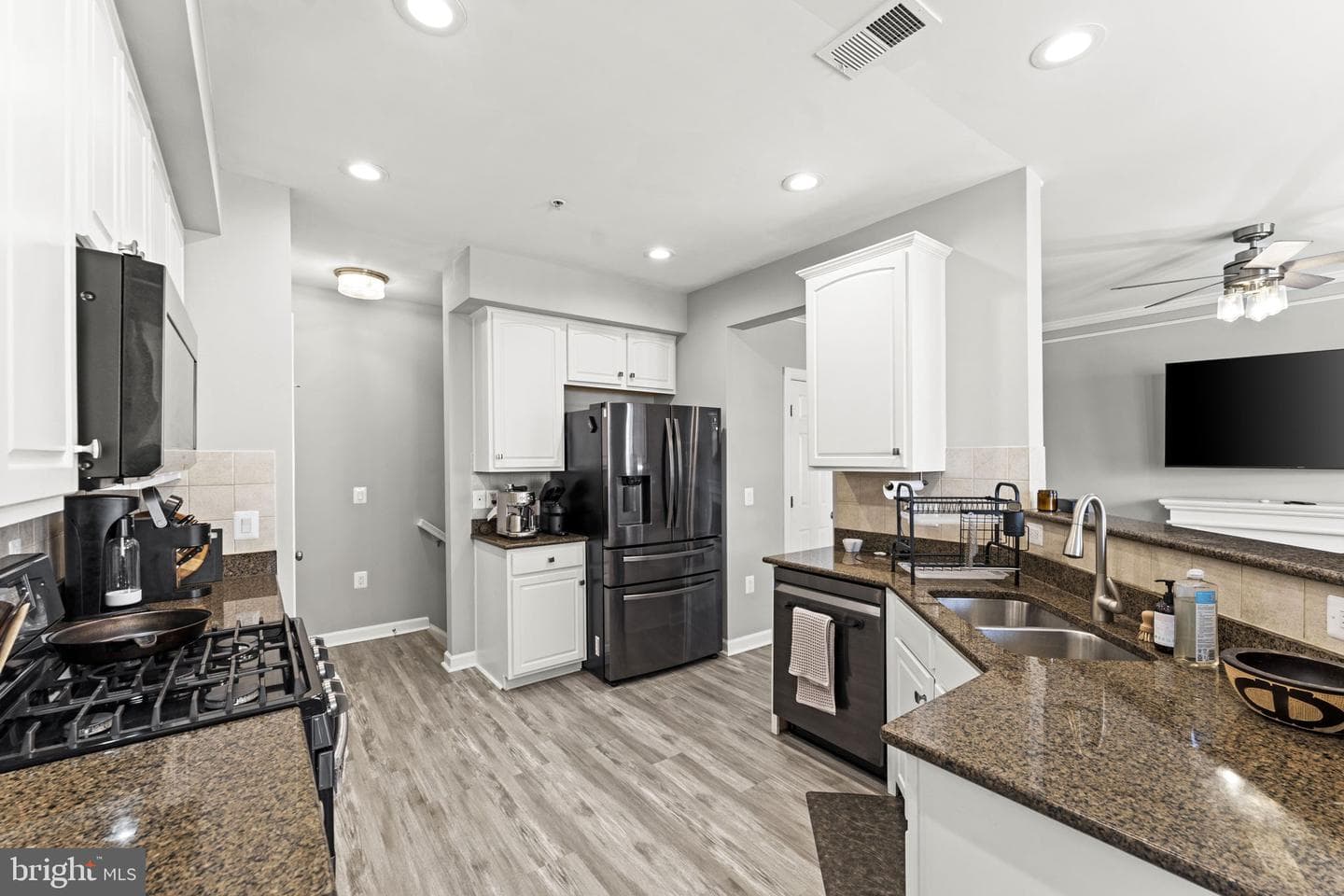 13649 Venturi Lane photo 29