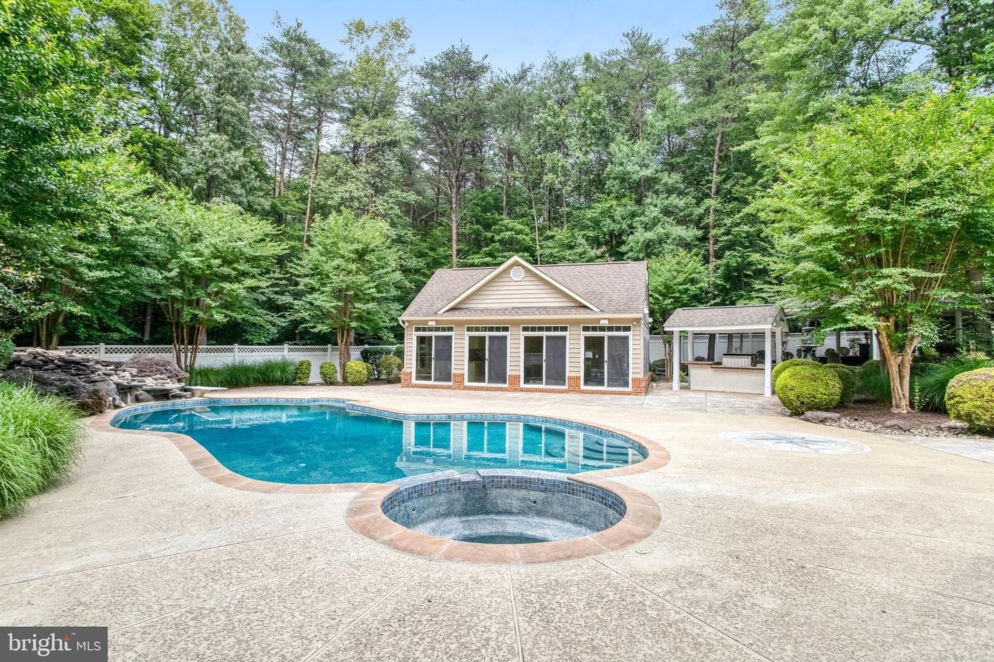 8261 Roseland Drive photo 109
