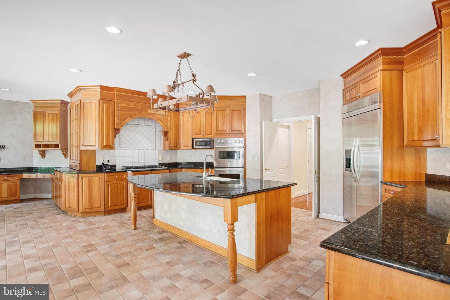 8261 Roseland Drive photo 25
