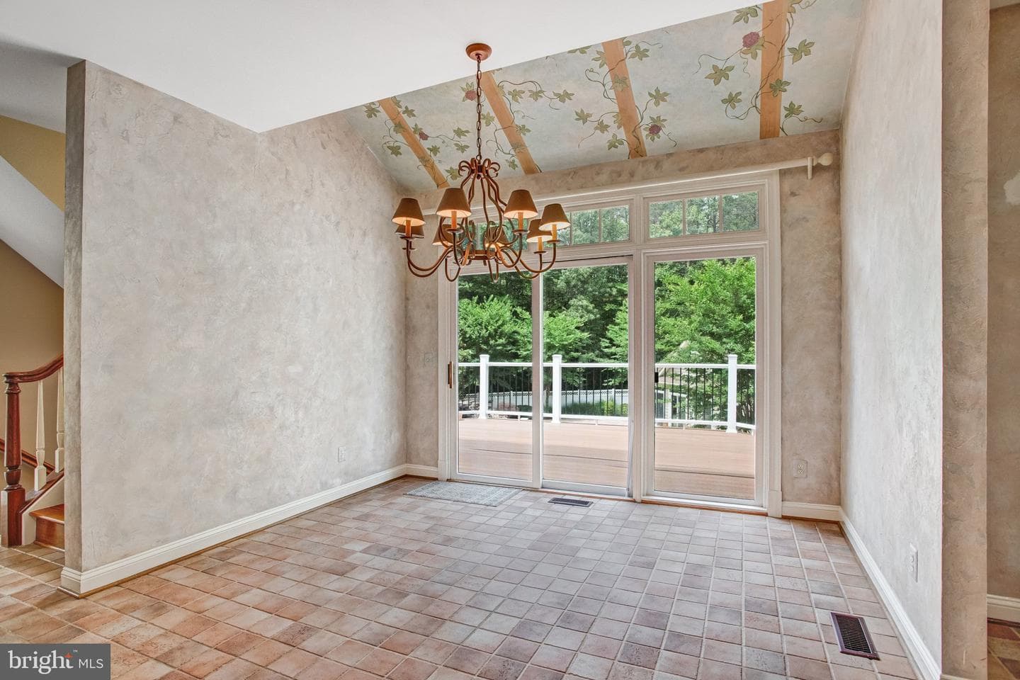 8261 Roseland Drive photo 32