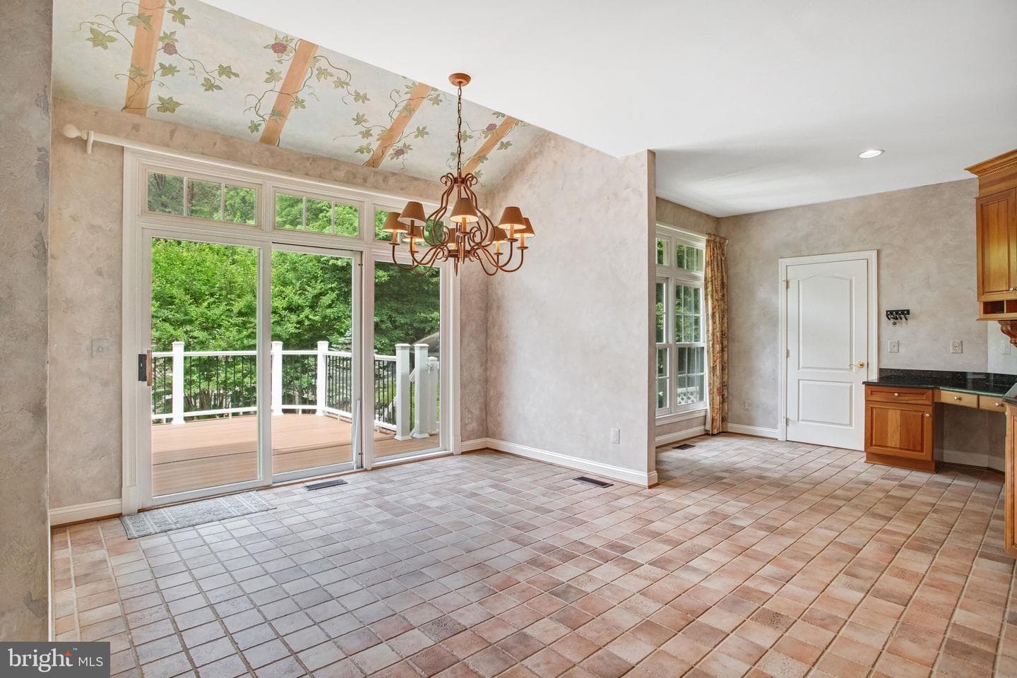 8261 Roseland Drive photo 33