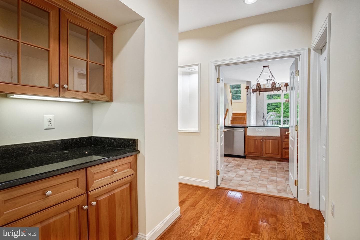 8261 Roseland Drive photo 34