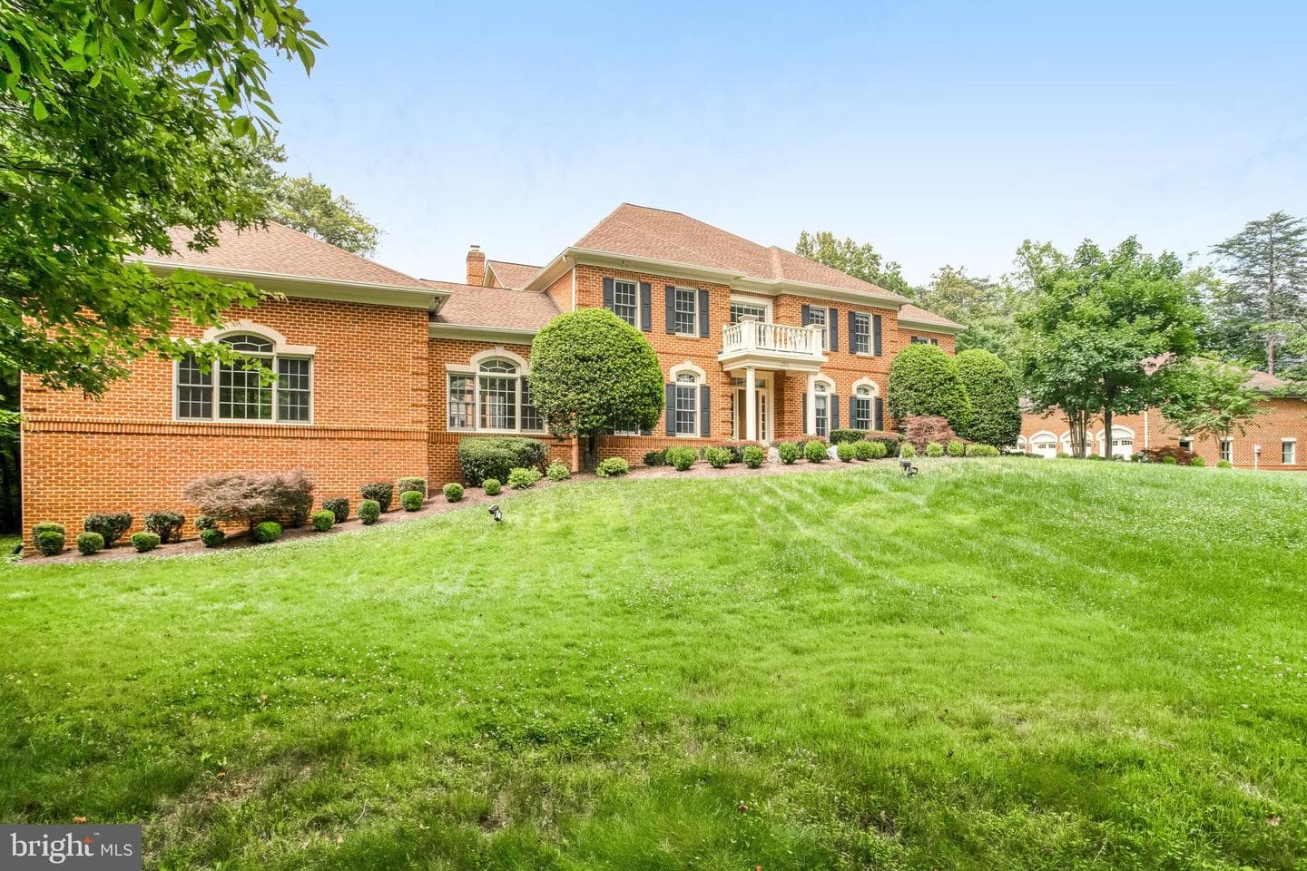 8261 Roseland Drive photo 4