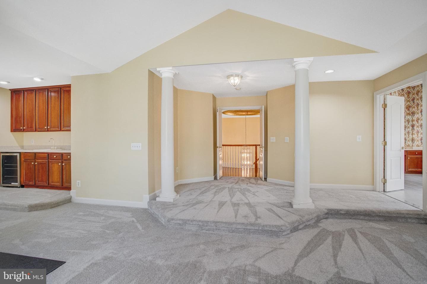 8261 Roseland Drive photo 46
