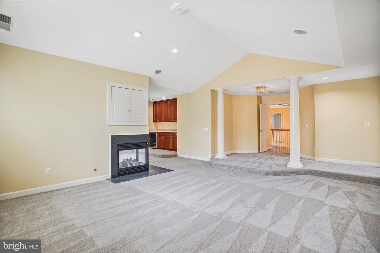 8261 Roseland Drive photo 47