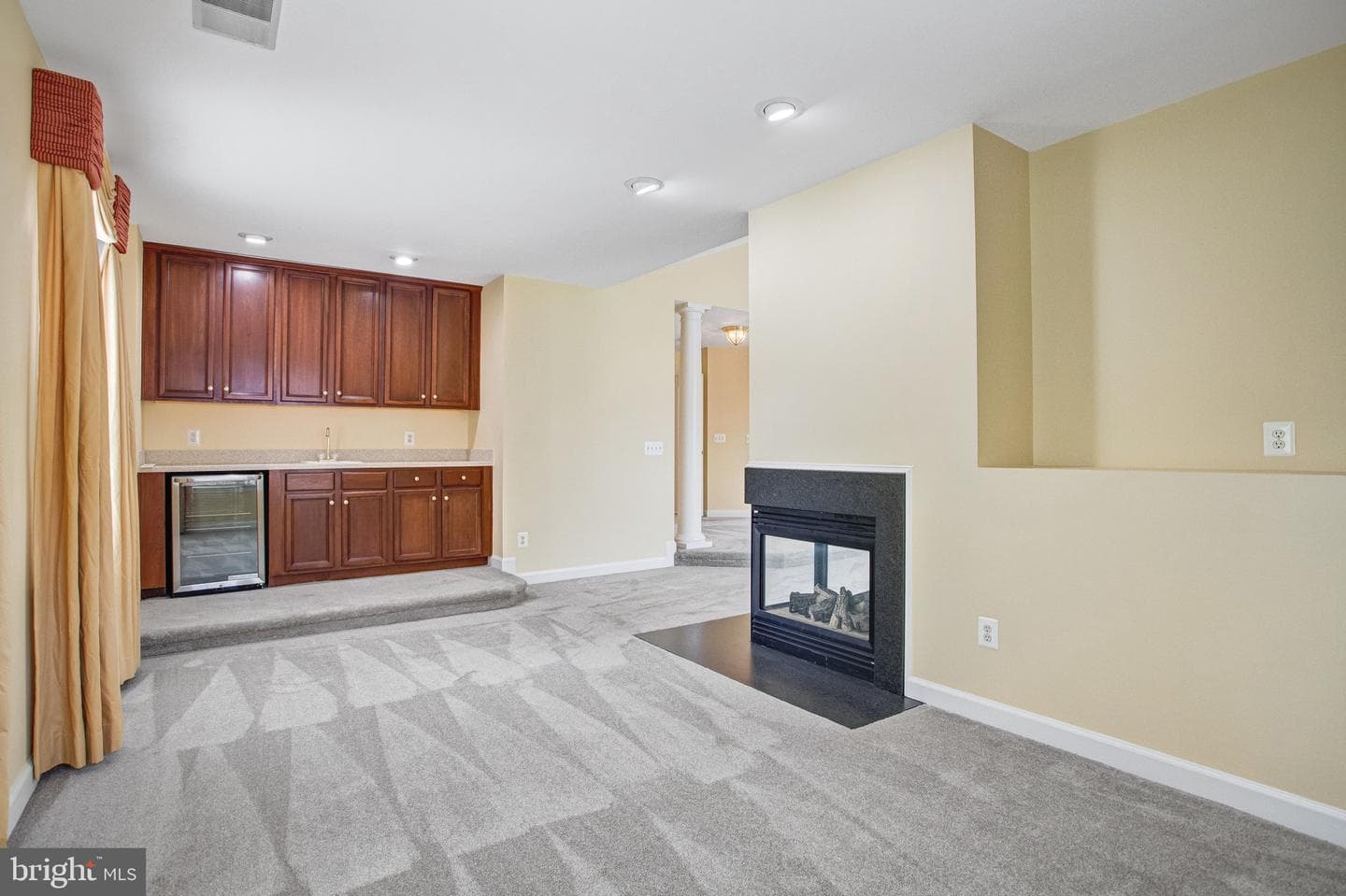 8261 Roseland Drive photo 49