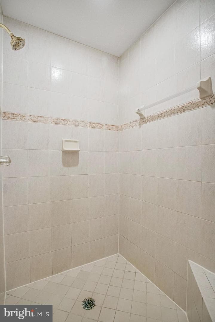 8261 Roseland Drive photo 57