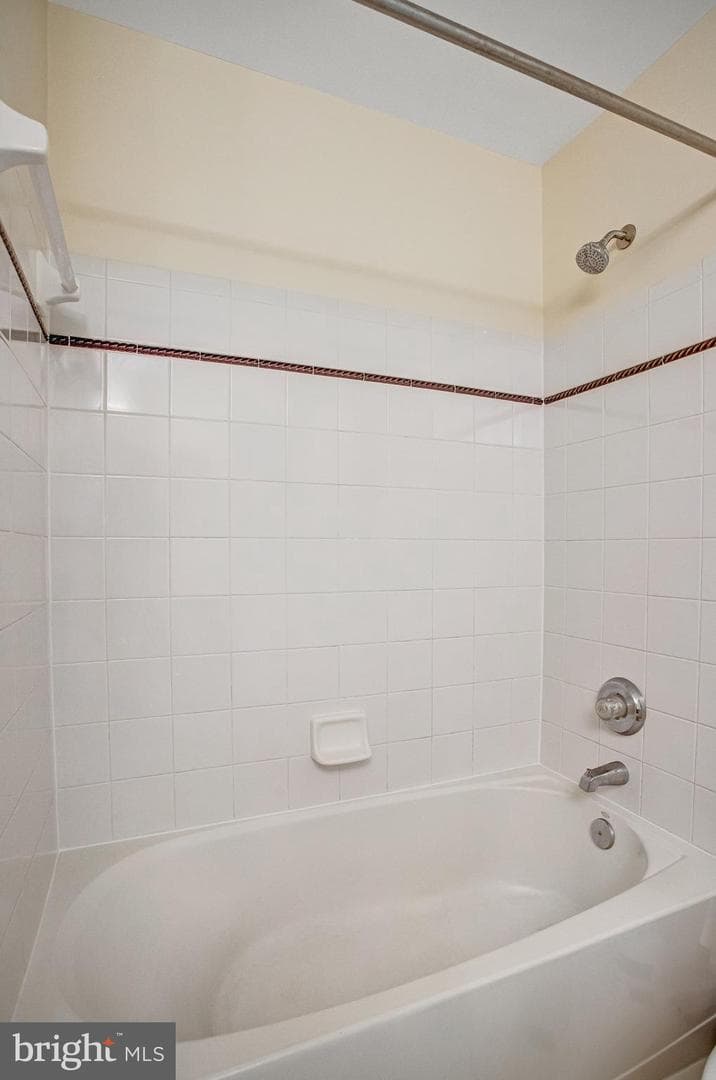 8261 Roseland Drive photo 65