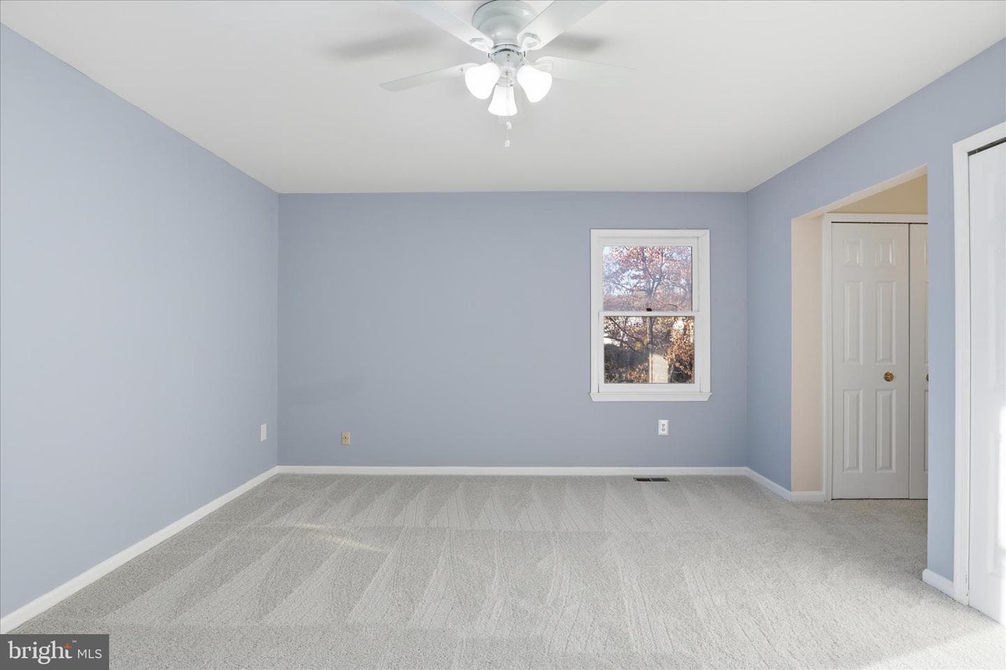 7594 Woodstown Drive photo 22