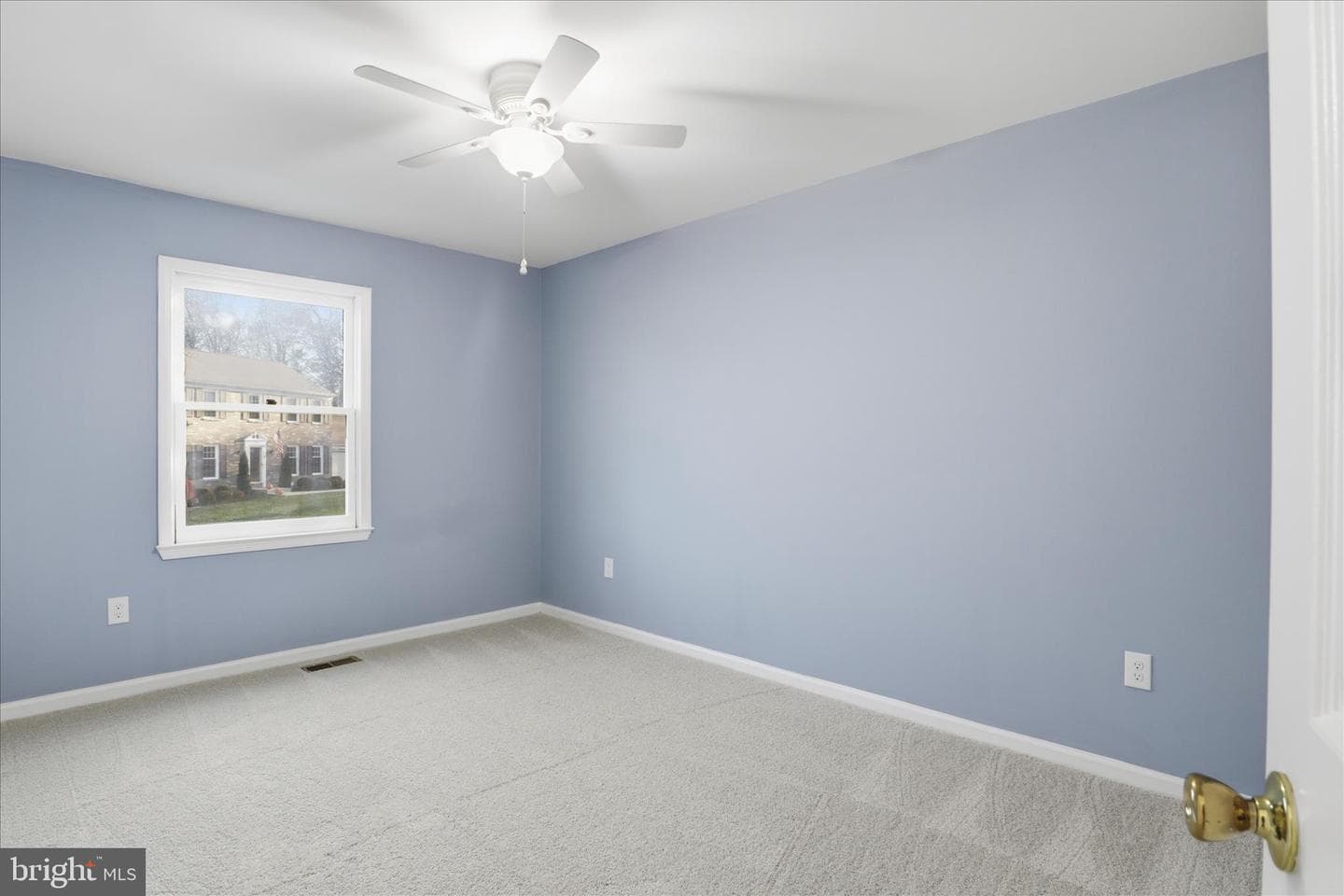 7594 Woodstown Drive photo 26