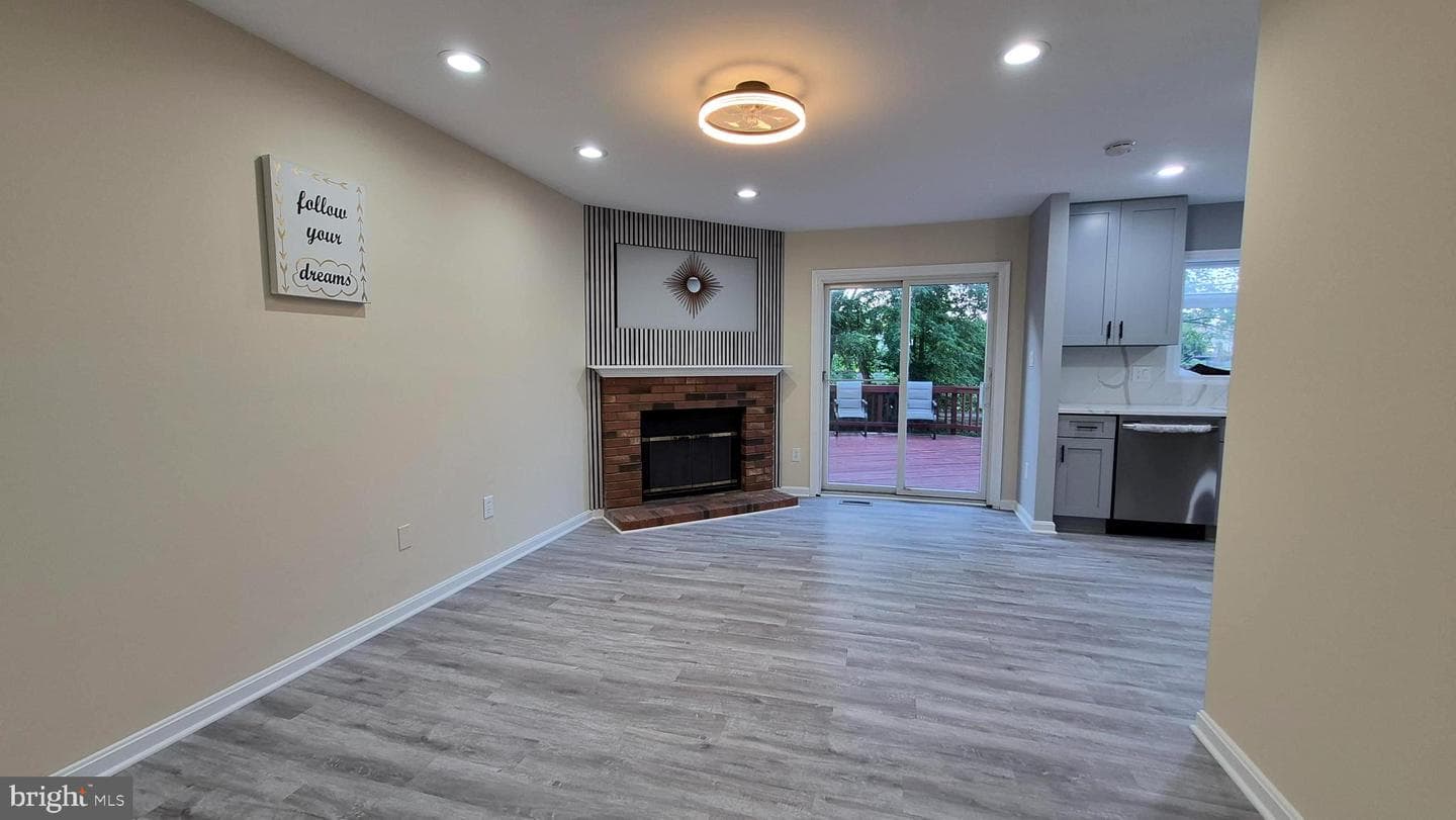 7106 Snug Harbor Court photo 14