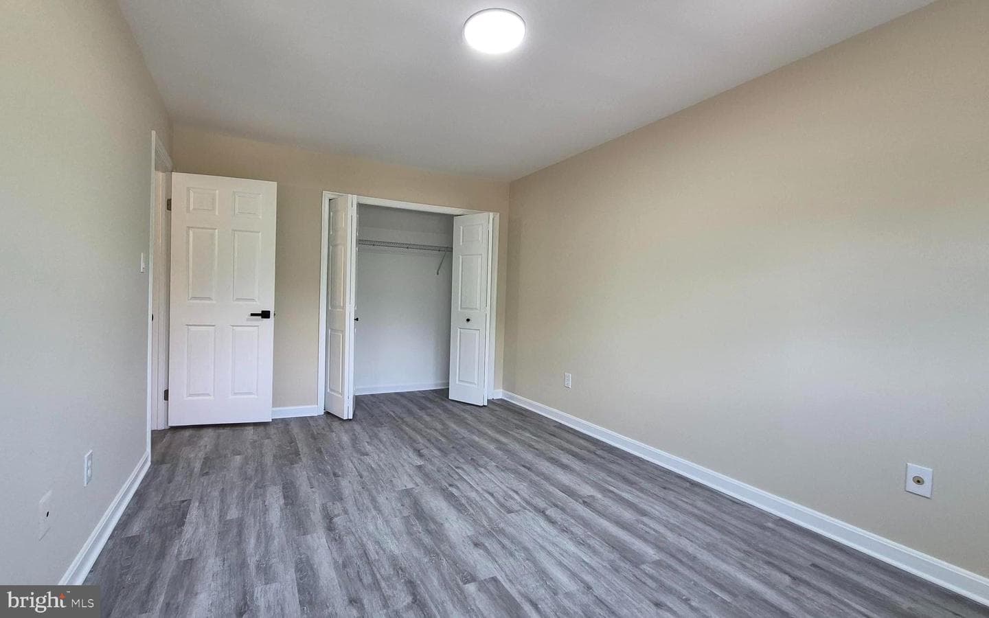 7106 Snug Harbor Court photo 23