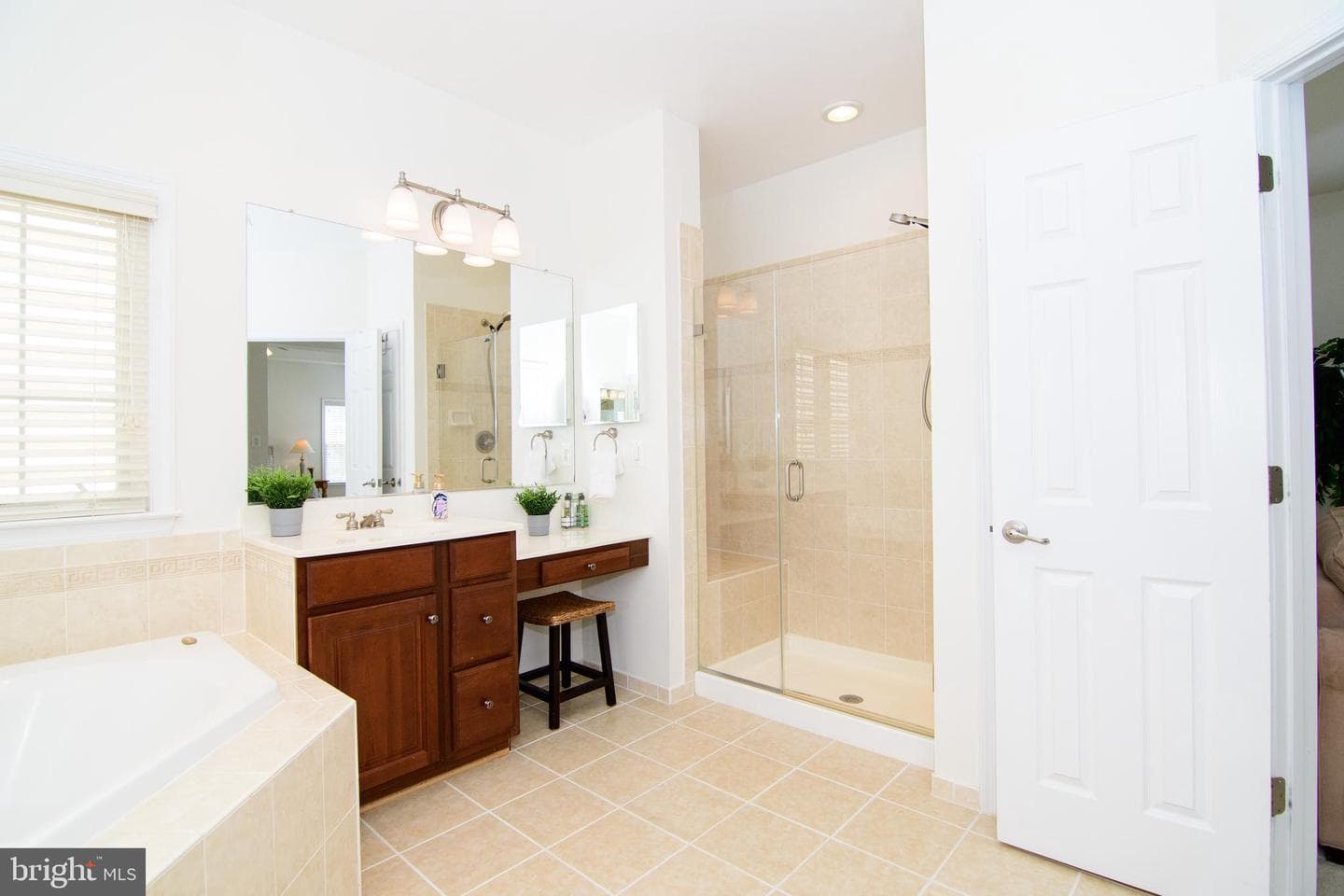 2460 Cypress Green Lane photo 32