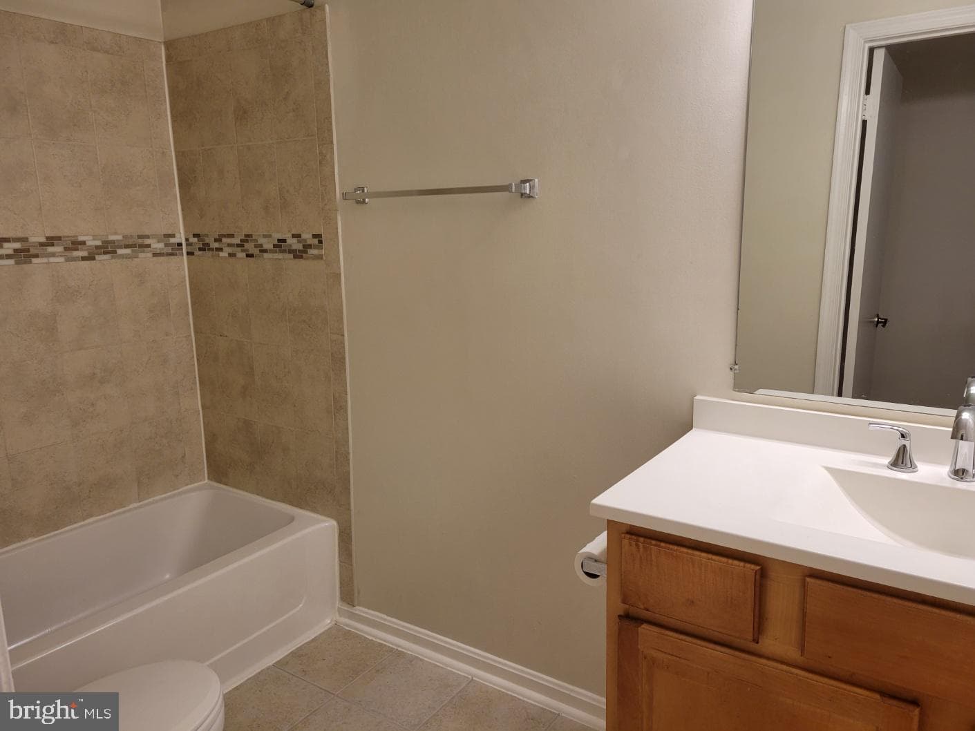 3178 Summit Square Drive #3-B12 photo 35