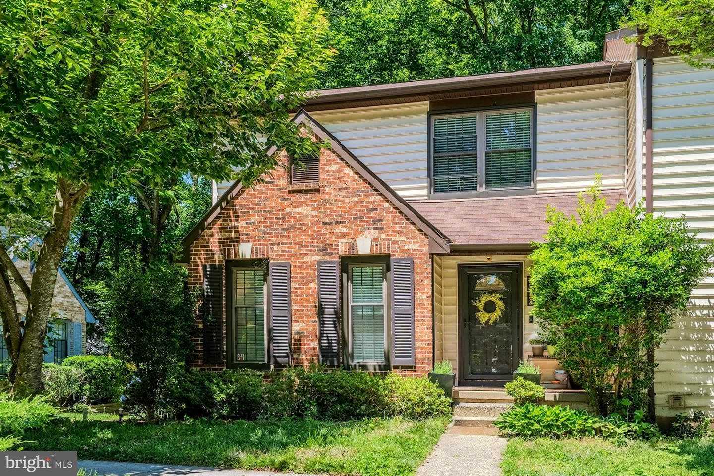 5908 Roberts Common Court, Burke