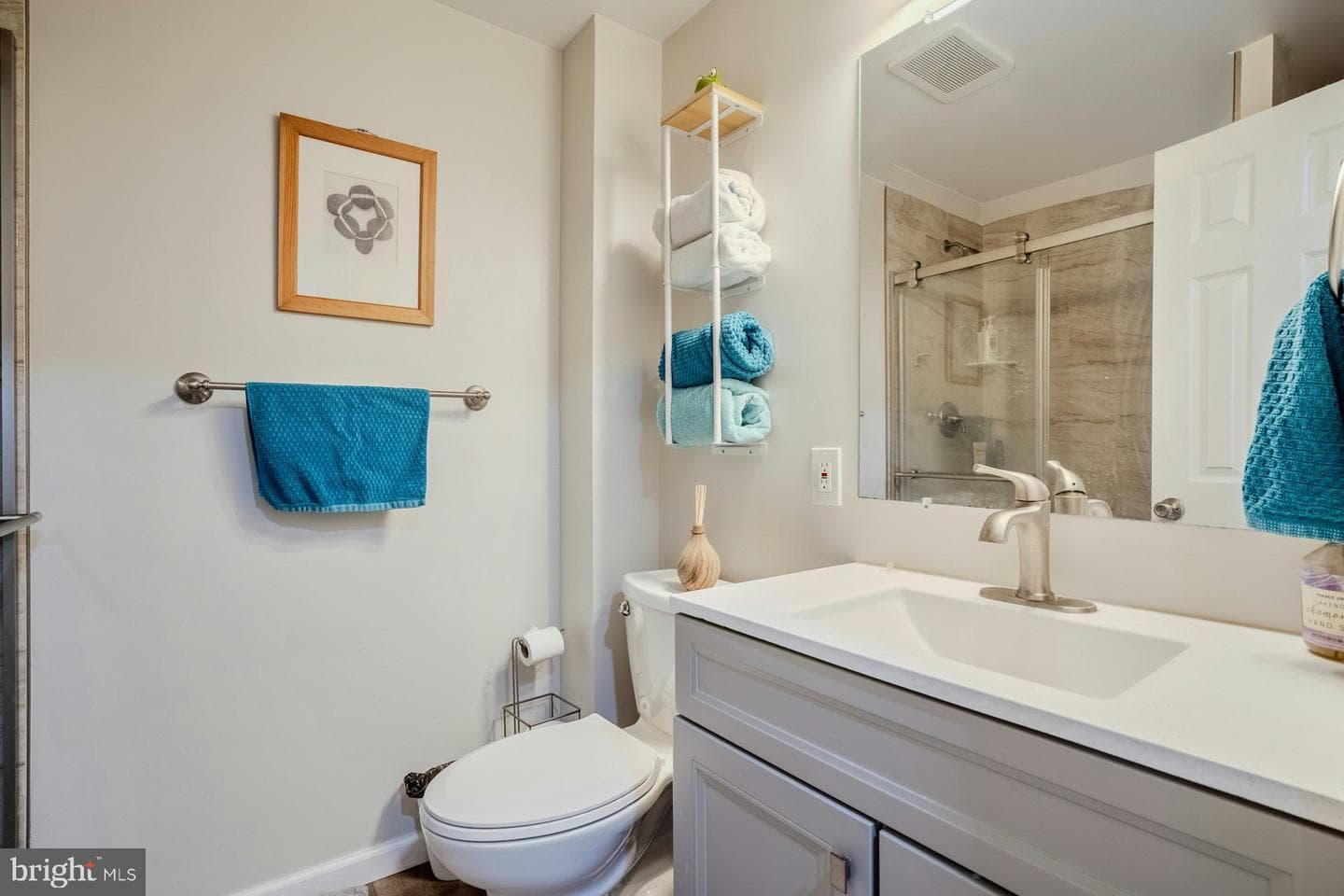 5908 Roberts Common Court photo 23