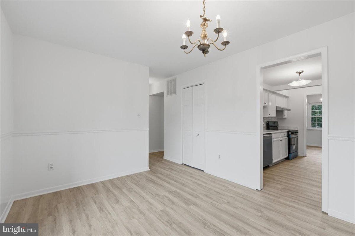 7276 Larrup Court photo 14