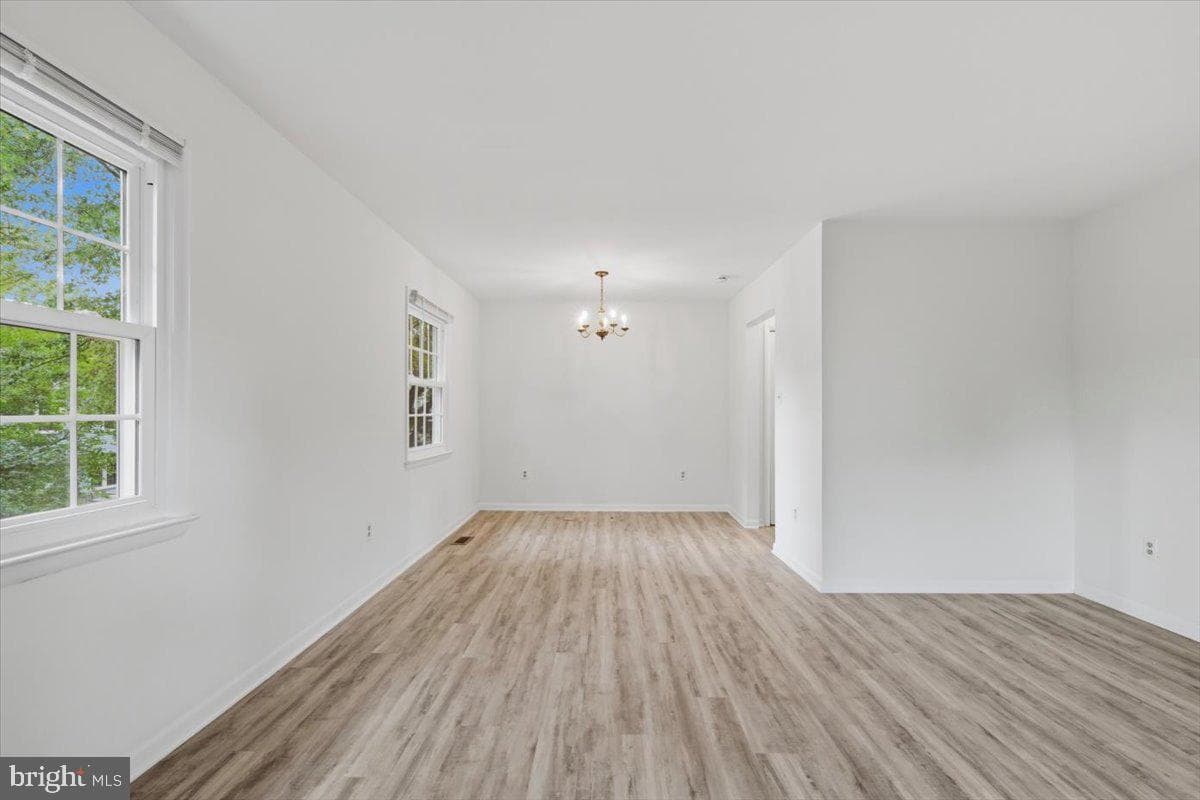 7276 Larrup Court photo 9