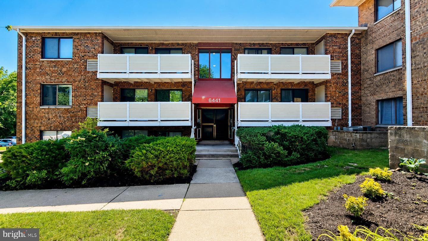 6441 Richmond Highway #203, Alexandria