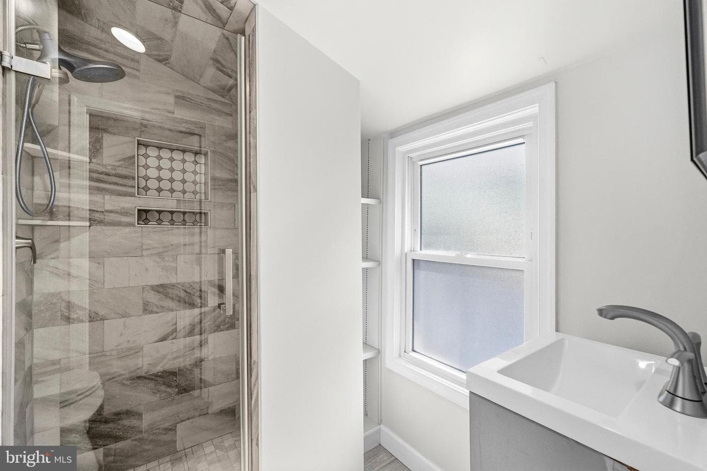 6019 N Kings Highway photo 29