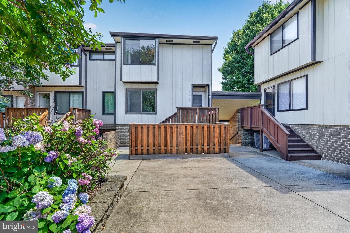 1707 Westwind Way #8