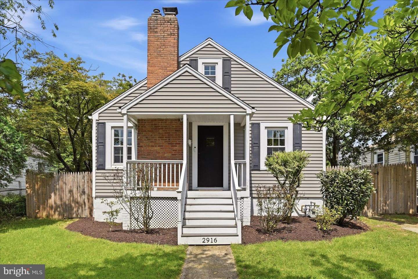 2916 Brook Drive photo 3