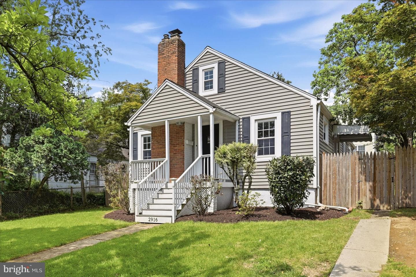 2916 Brook Drive photo 4