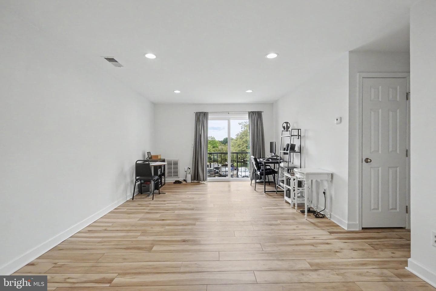 14800 Rydell Road #201 photo 4