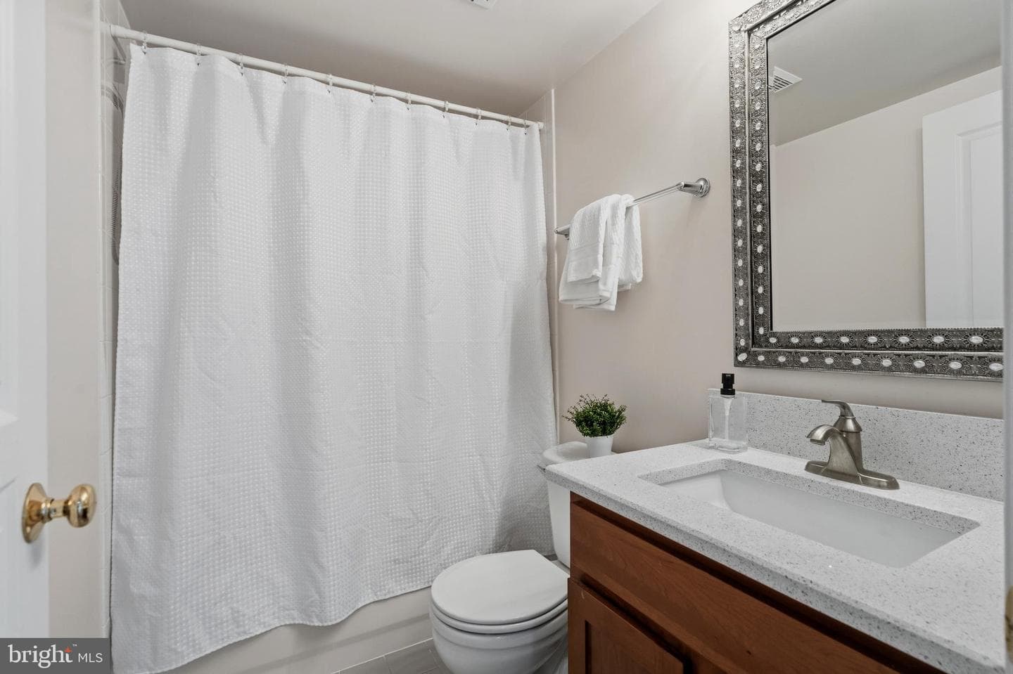 6453 Fourth Street photo 26