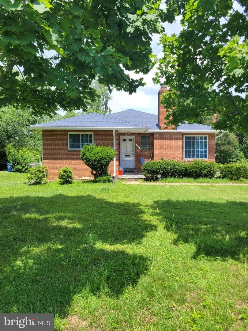 6116 Munson Hill Road, Falls Church