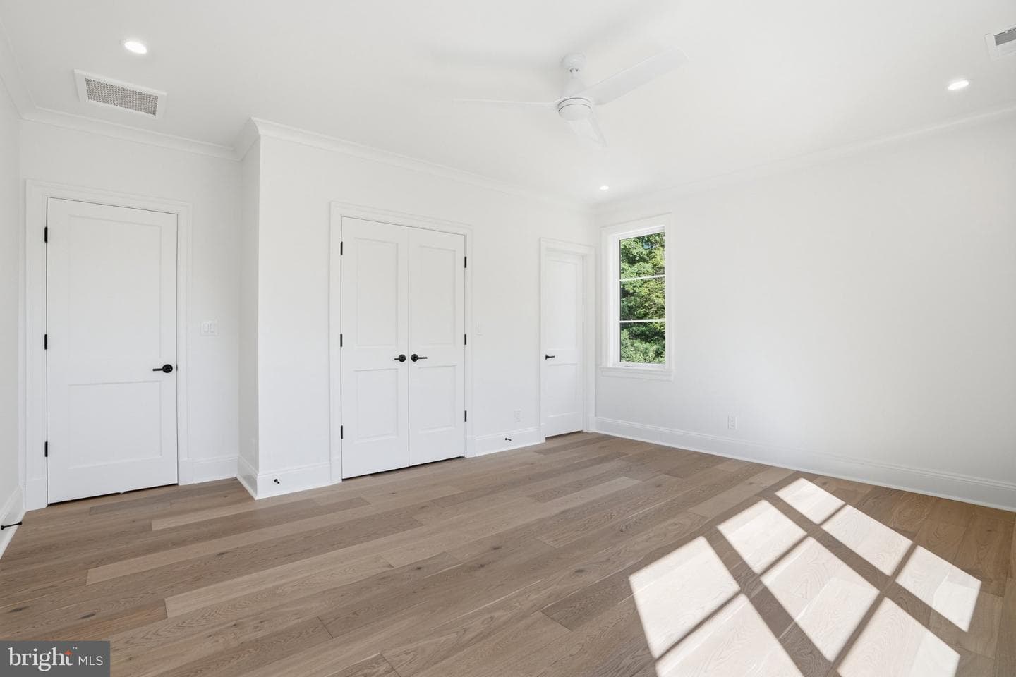 5840 Hilldon Street photo 81
