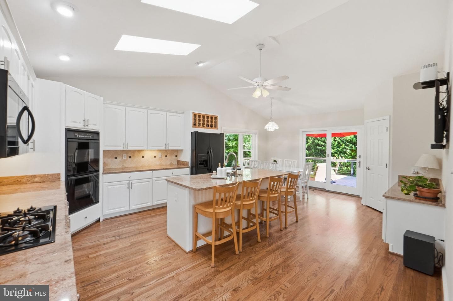 4832 Martin Street photo 15