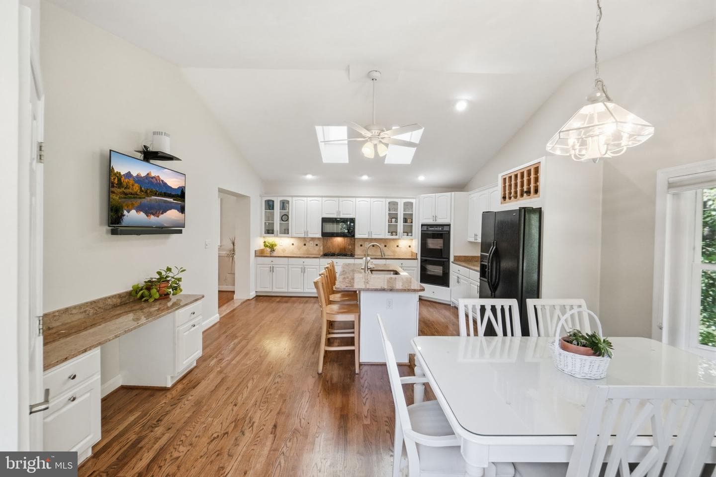 4832 Martin Street photo 16