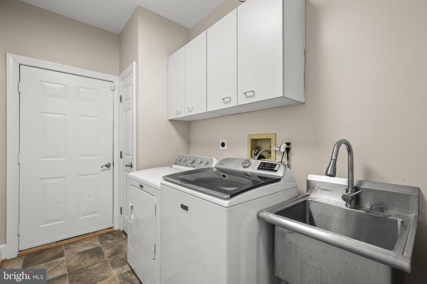 2752 Saint Elliott Court photo 34