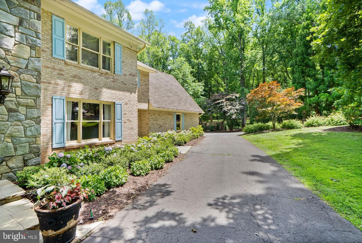 431 Olympia Way photo 8