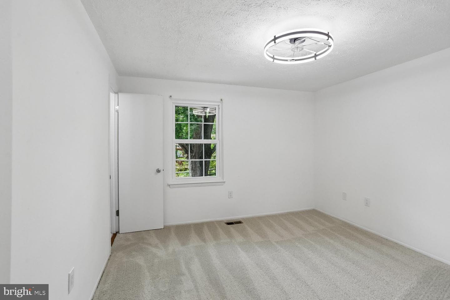 5706 Oak Apple Court photo 27