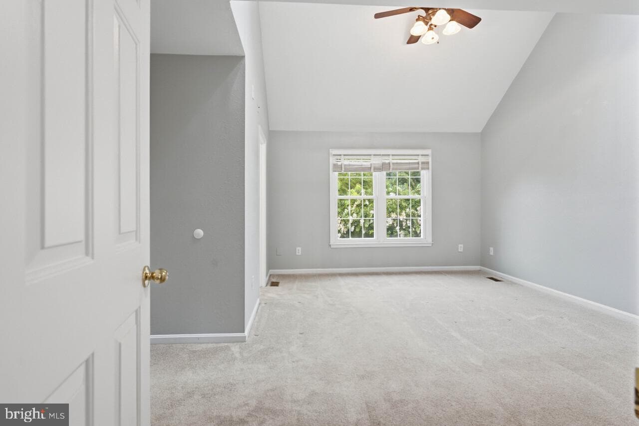 7035 Kings Manor Drive photo 31