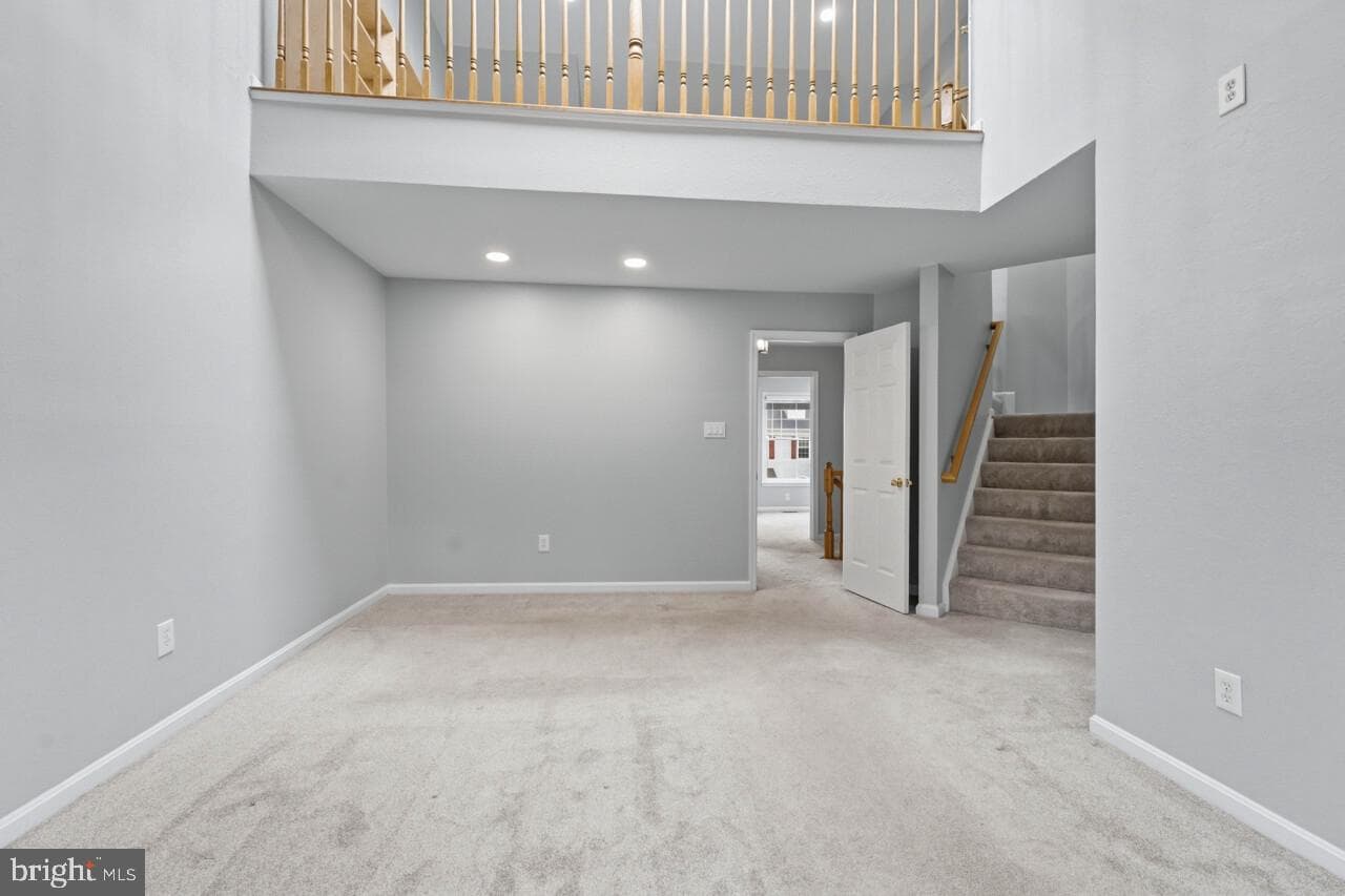 7035 Kings Manor Drive photo 33
