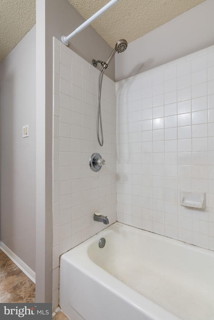 8164 Curving Creek Court photo 22
