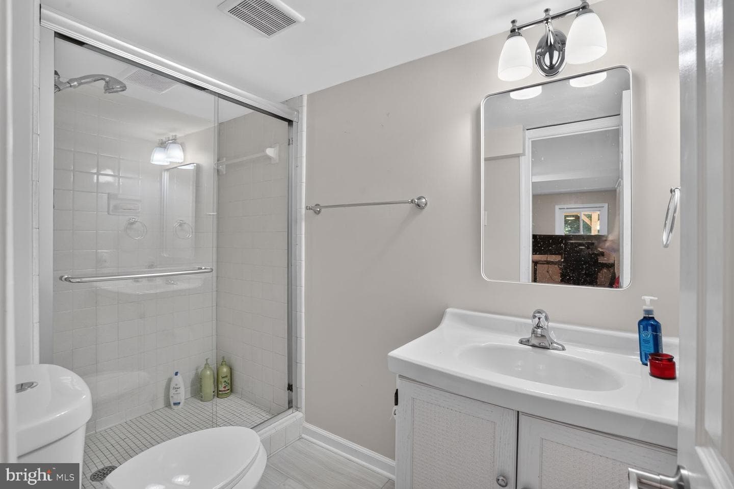 5010 Gainsborough Drive photo 23