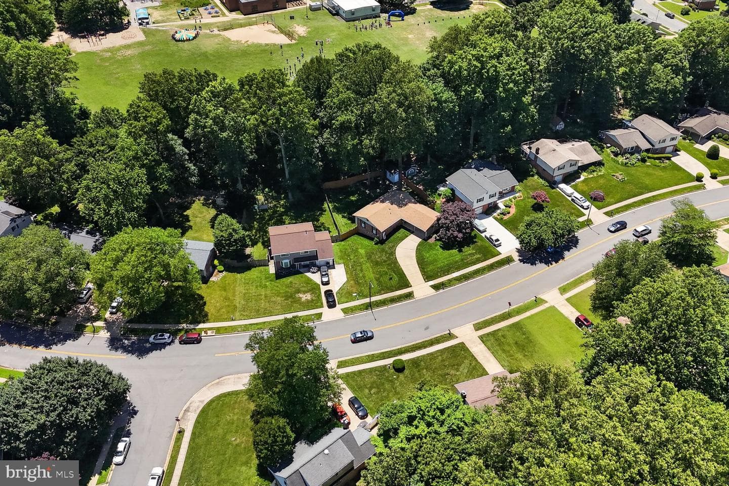 5010 Gainsborough Drive photo 3