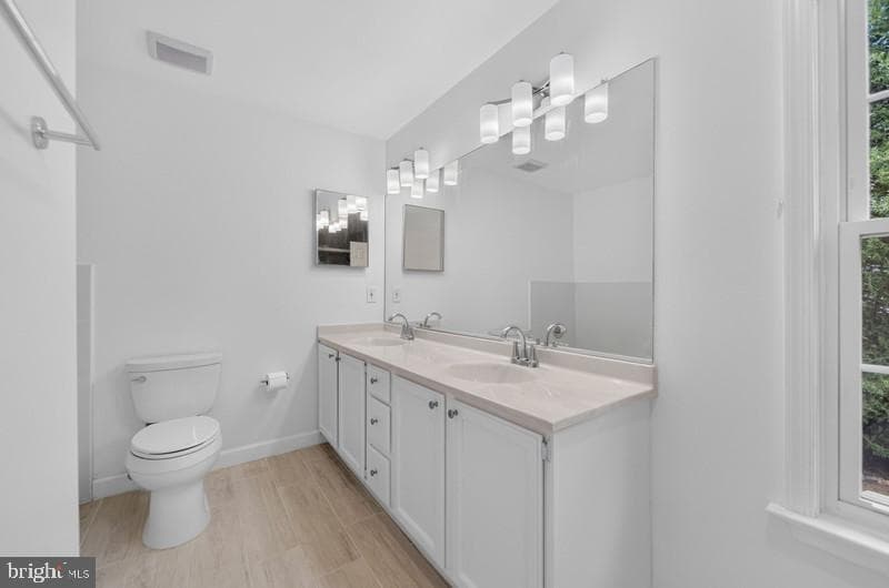 12212 Meadowstream photo 32