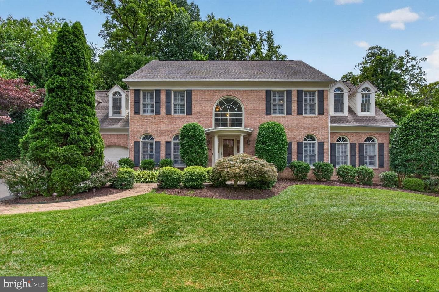 9105 Oak Chase Court photo 1