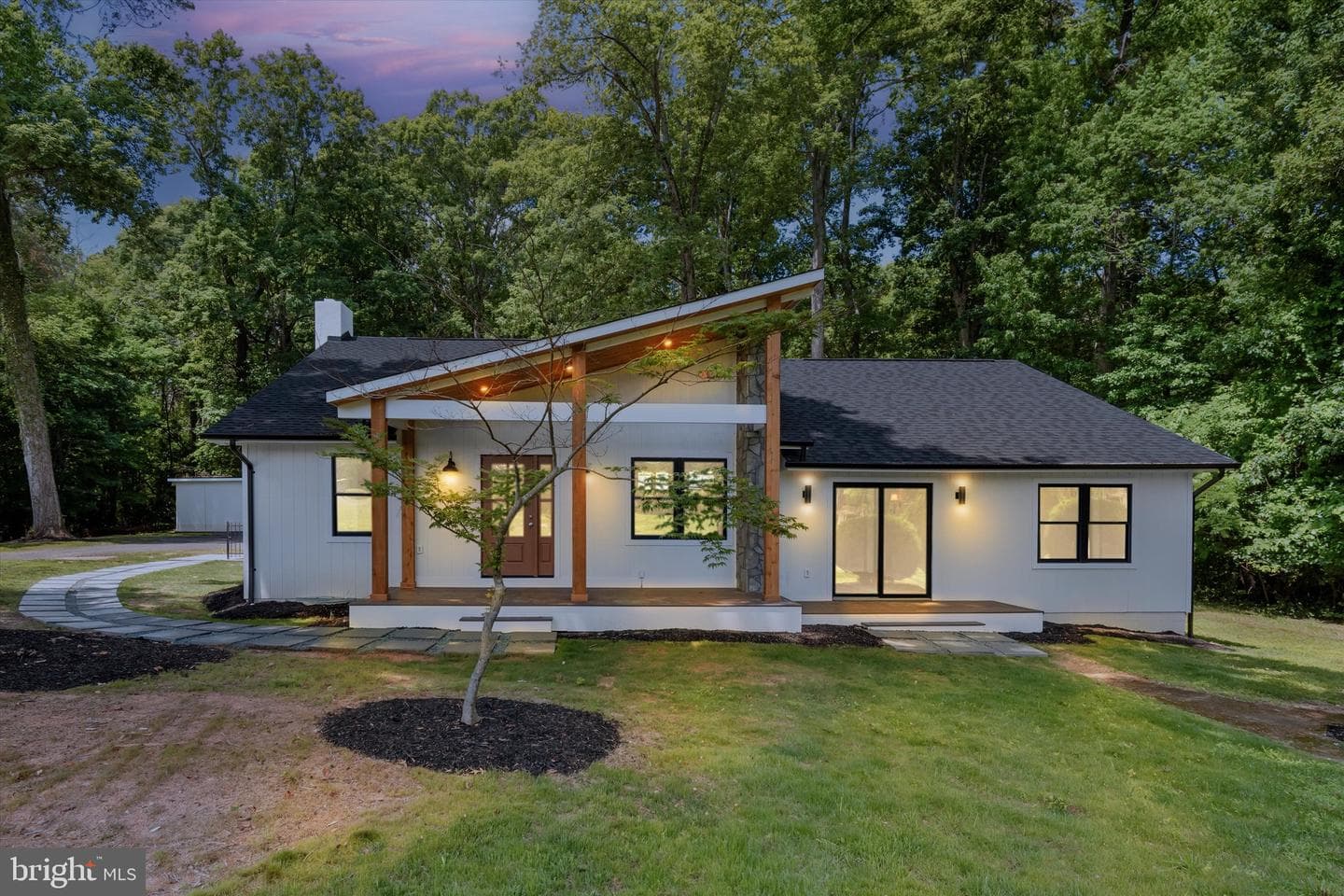 12365 Henderson Road, Clifton
