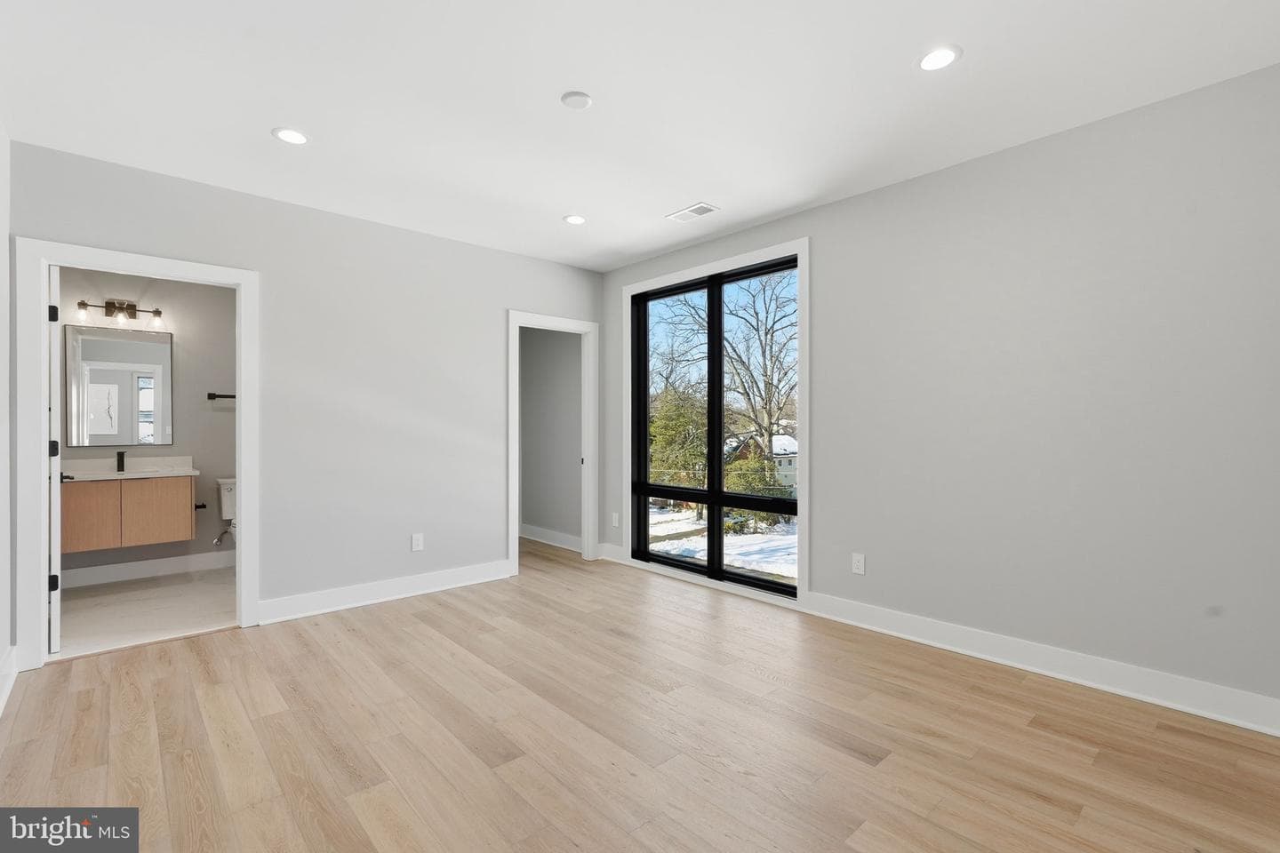 6913 Berkeley St photo 37